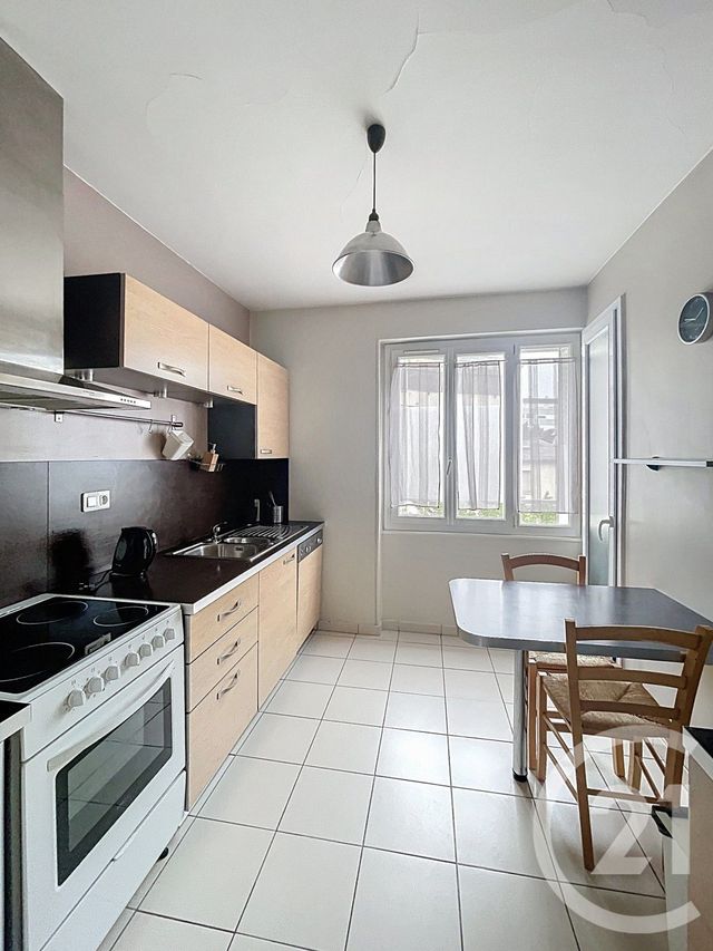Appartement F4 à vendre - 3 pièces - 68.51 m2 - CLERMONT FERRAND - 63 - AUVERGNE - Century 21 Stéphane Roume Immobilier