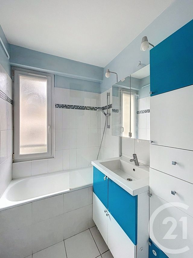 Appartement F4 à vendre - 3 pièces - 68.51 m2 - CLERMONT FERRAND - 63 - AUVERGNE - Century 21 Stéphane Roume Immobilier