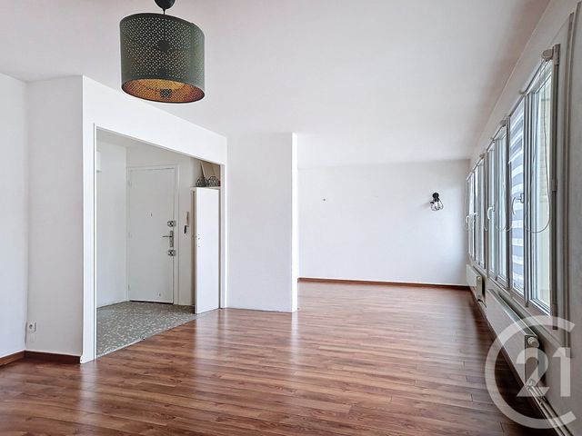 Appartement T4 à vendre - 4 pièces - 82.27 m2 - CHAMALIERES - 63 - AUVERGNE - Century 21 Stéphane Roume Immobilier