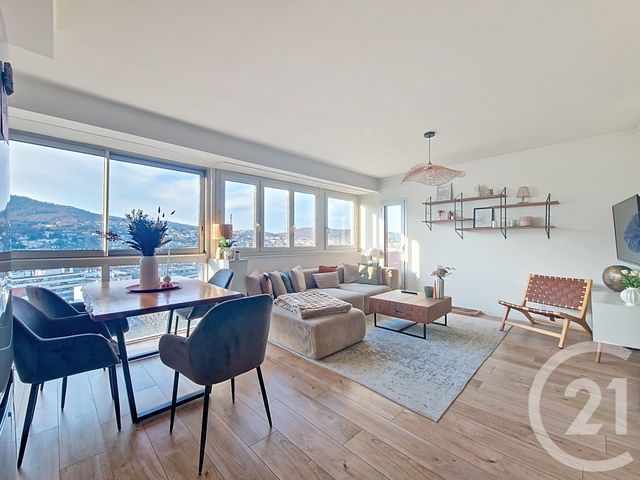Appartement T3 à vendre - 3 pièces - 65.08 m2 - CHAMALIERES - 63 - AUVERGNE - Century 21 Stéphane Roume Immobilier