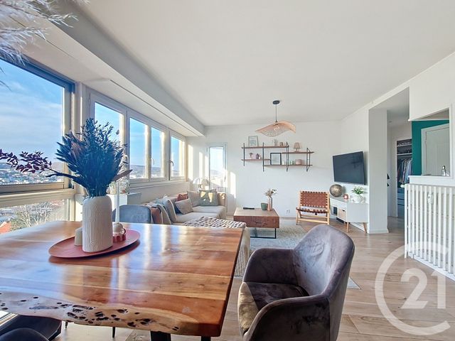 Appartement T3 à vendre - 3 pièces - 65.08 m2 - CHAMALIERES - 63 - AUVERGNE - Century 21 Stéphane Roume Immobilier