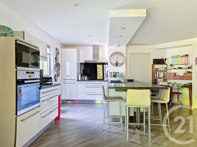 Appartement T4 à vendre - 4 pièces - 80.19 m2 - CLERMONT FERRAND - 63 - AUVERGNE - Century 21 Stéphane Roume Immobilier