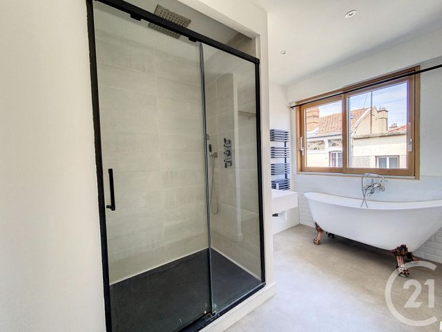 Appartement F3 à louer - 3 pièces - 77.62 m2 - CLERMONT FERRAND - 63 - AUVERGNE - Century 21 Stéphane Roume Immobilier