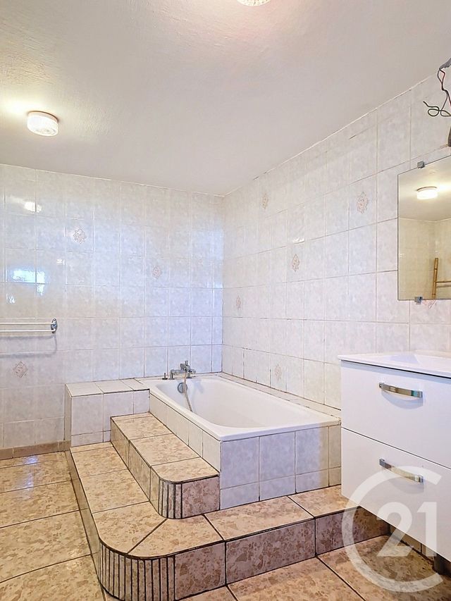 maison à vendre - 4 pièces - 111.25 m2 - CLERMONT FERRAND - 63 - AUVERGNE - Century 21 Stéphane Roume Immobilier