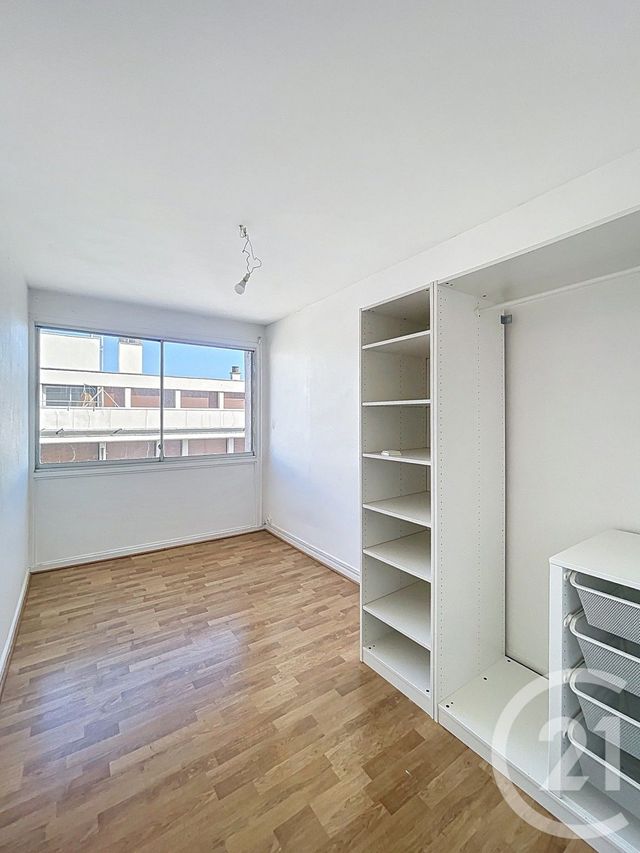 Appartement F2 à vendre - 2 pièces - 42.9 m2 - CLERMONT FERRAND - 63 - AUVERGNE - Century 21 Stéphane Roume Immobilier
