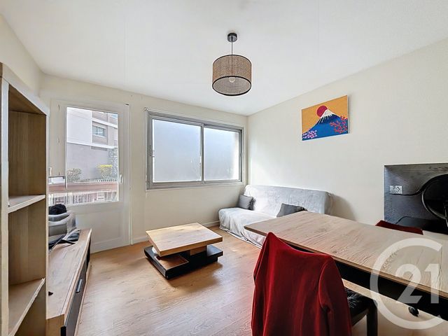 Appartement F3 à vendre - 3 pièces - 59.78 m2 - CLERMONT FERRAND - 63 - AUVERGNE - Century 21 Stéphane Roume Immobilier