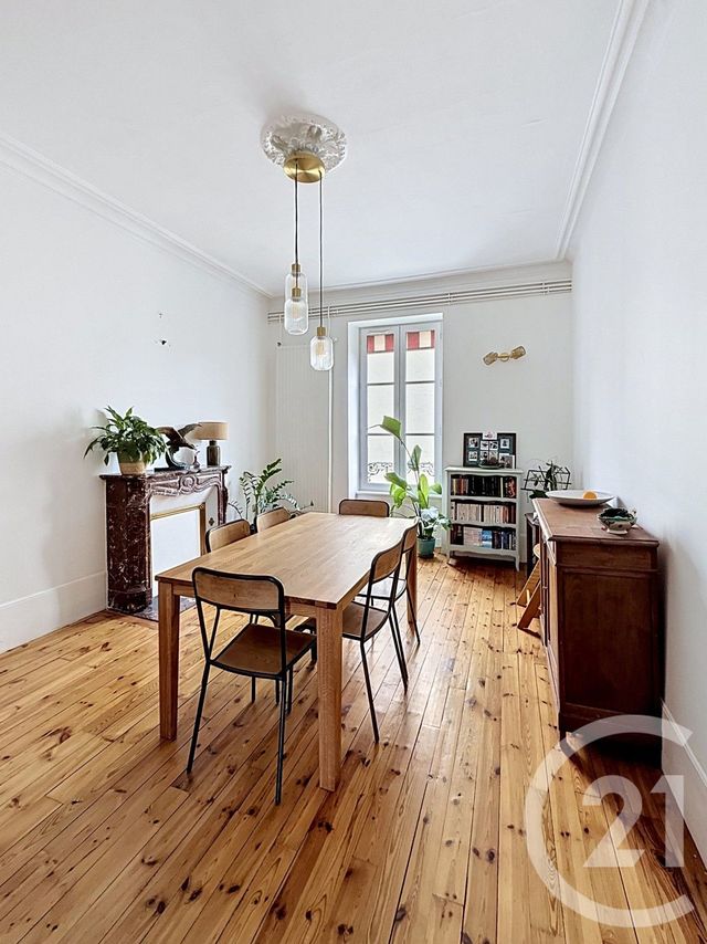 Appartement F4 à vendre - 5 pièces - 105.01 m2 - CLERMONT FERRAND - 63 - AUVERGNE - Century 21 Stéphane Roume Immobilier