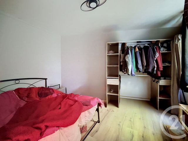 Appartement F2 à vendre - 2 pièces - 46.39 m2 - ROYAT - 63 - AUVERGNE - Century 21 Stéphane Roume Immobilier