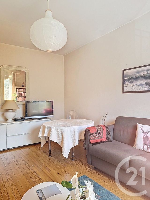 Appartement T3 à vendre - 3 pièces - 70.22 m2 - ROYAT - 63 - AUVERGNE - Century 21 Stéphane Roume Immobilier