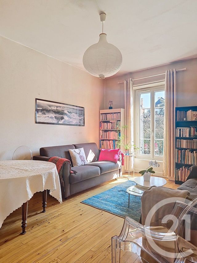 Appartement T3 à vendre - 3 pièces - 70.22 m2 - ROYAT - 63 - AUVERGNE - Century 21 Stéphane Roume Immobilier