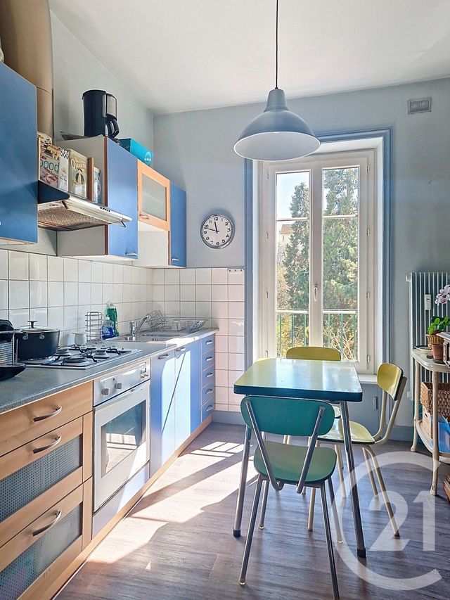 Appartement T3 à vendre - 3 pièces - 70.22 m2 - ROYAT - 63 - AUVERGNE - Century 21 Stéphane Roume Immobilier