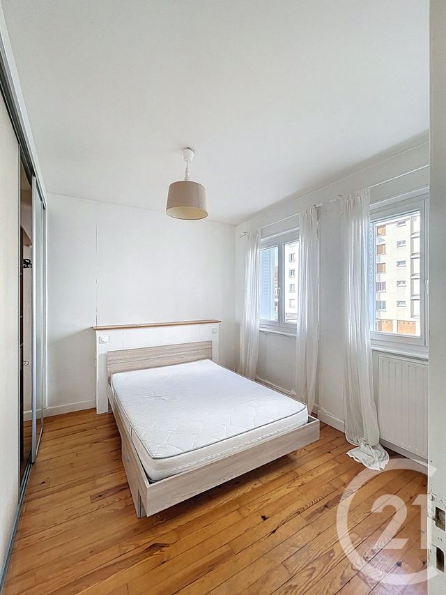 Appartement F5 à vendre - 5 pièces - 81.94 m2 - CLERMONT FERRAND - 63 - AUVERGNE - Century 21 Stéphane Roume Immobilier