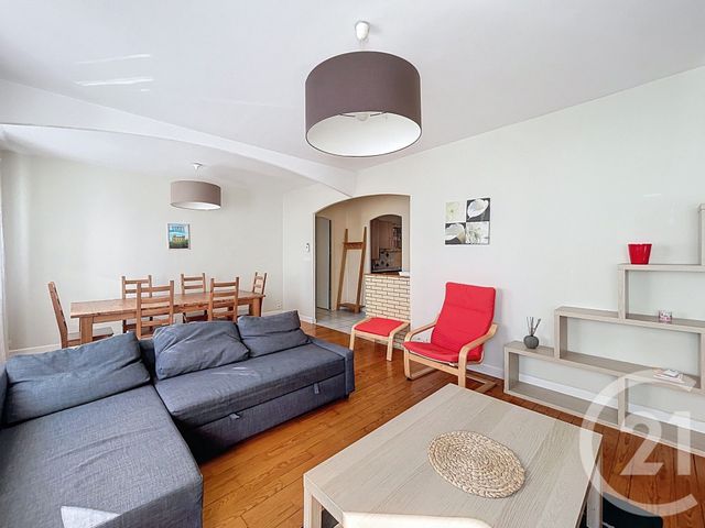 Appartement F5 à vendre - 5 pièces - 81.94 m2 - CLERMONT FERRAND - 63 - AUVERGNE - Century 21 Stéphane Roume Immobilier