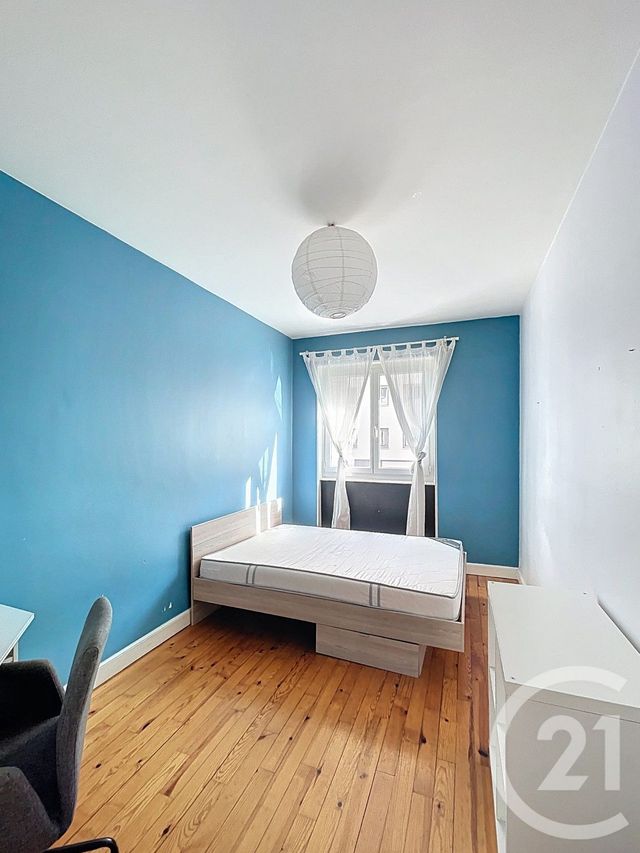 Appartement F5 à vendre - 5 pièces - 81.94 m2 - CLERMONT FERRAND - 63 - AUVERGNE - Century 21 Stéphane Roume Immobilier