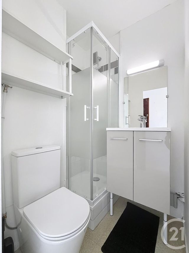 Appartement Studio à louer - 1 pièce - 12.72 m2 - CHAMALIERES - 63 - AUVERGNE - Century 21 Stéphane Roume Immobilier