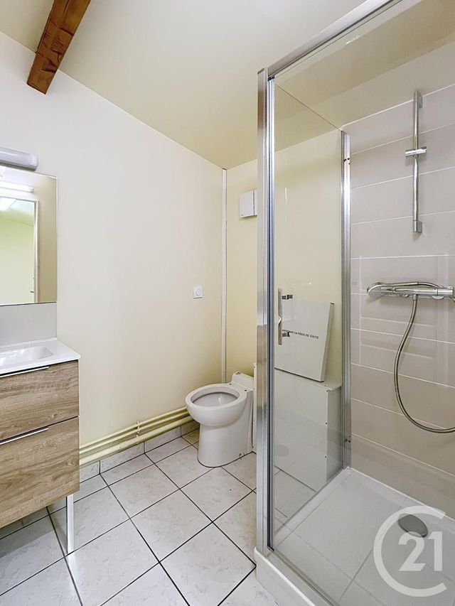 maison à louer - 1 pièce - 35.99 m2 - BLANZAT - 63 - AUVERGNE - Century 21 Stéphane Roume Immobilier