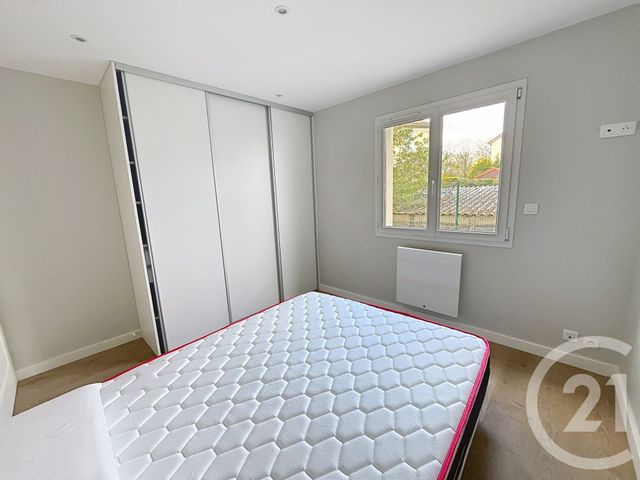 Appartement F3 à louer - 3 pièces - 54.32 m2 - CLERMONT FERRAND - 63 - AUVERGNE - Century 21 Stéphane Roume Immobilier