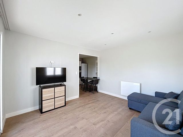 Appartement F3 à louer - 3 pièces - 54.32 m2 - CLERMONT FERRAND - 63 - AUVERGNE - Century 21 Stéphane Roume Immobilier