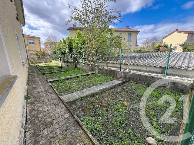 Appartement F3 à louer - 3 pièces - 54.32 m2 - CLERMONT FERRAND - 63 - AUVERGNE - Century 21 Stéphane Roume Immobilier