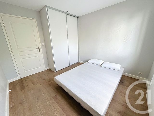 Appartement F3 à louer - 3 pièces - 54.32 m2 - CLERMONT FERRAND - 63 - AUVERGNE - Century 21 Stéphane Roume Immobilier