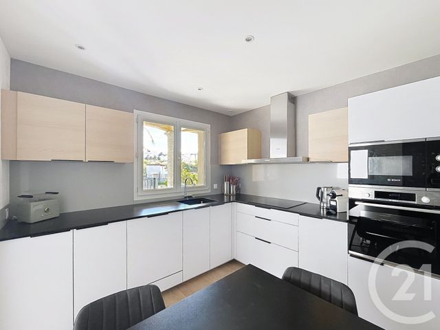 Appartement F3 à louer - 3 pièces - 54.32 m2 - CLERMONT FERRAND - 63 - AUVERGNE - Century 21 Stéphane Roume Immobilier