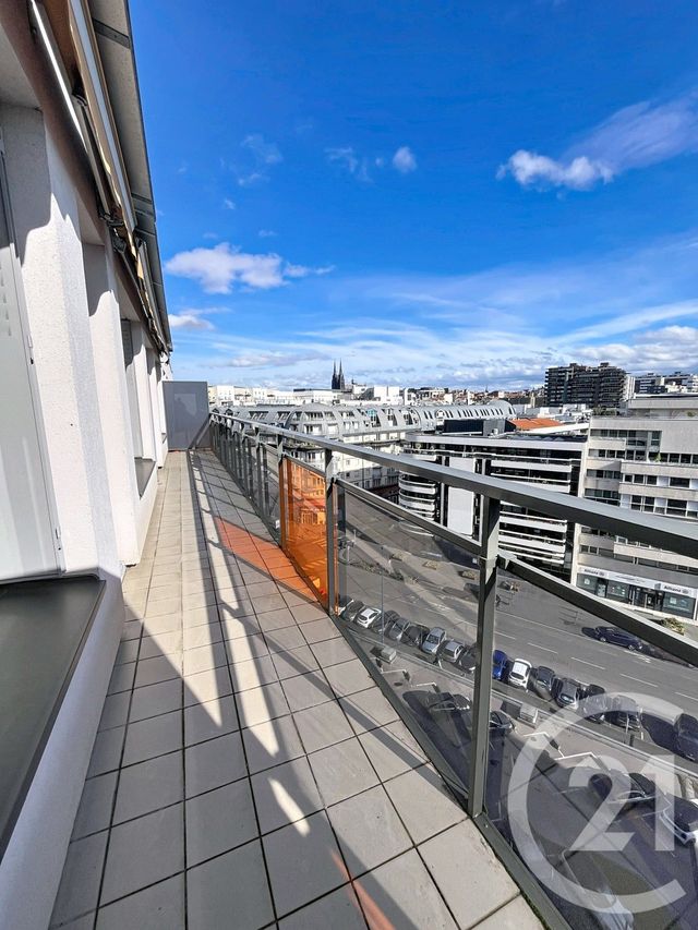 Appartement F4 à louer - 4 pièces - 85.41 m2 - CLERMONT FERRAND - 63 - AUVERGNE - Century 21 Stéphane Roume Immobilier