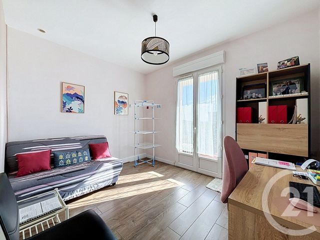 Appartement F6 à vendre - 6 pièces - 115.21 m2 - CLERMONT FERRAND - 63 - AUVERGNE - Century 21 Stéphane Roume Immobilier