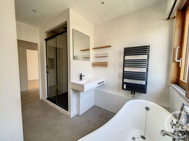 Appartement F3 à louer - 3 pièces - 77.62 m2 - CLERMONT FERRAND - 63 - AUVERGNE - Century 21 Stéphane Roume Immobilier