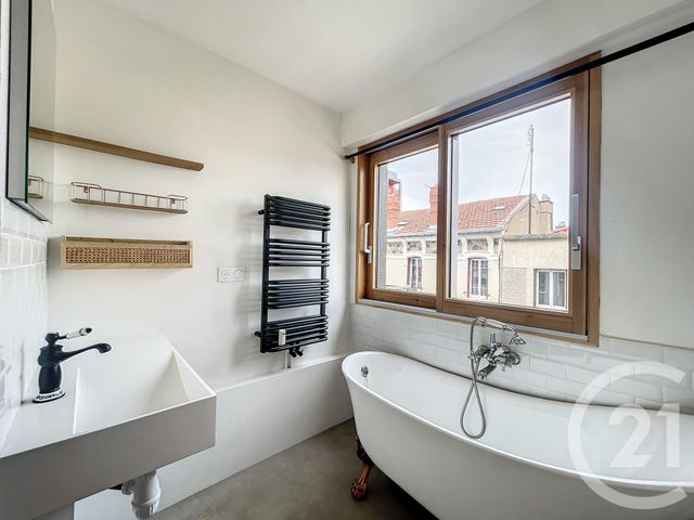 Appartement F3 à louer - 3 pièces - 77.62 m2 - CLERMONT FERRAND - 63 - AUVERGNE - Century 21 Stéphane Roume Immobilier