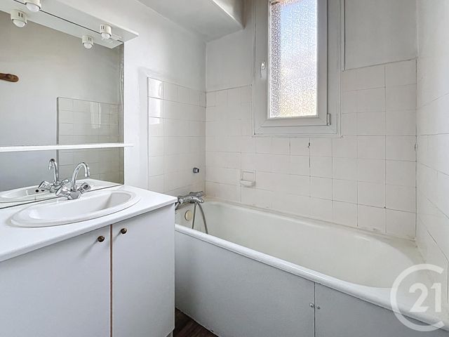 maison à louer - 5 pièces - 123.79 m2 - CLERMONT FERRAND - 63 - AUVERGNE - Century 21 Stéphane Roume Immobilier