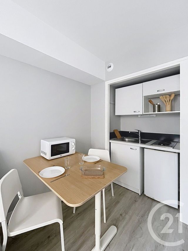 Appartement Studio à louer - 1 pièce - 19.86 m2 - CHAMALIERES - 63 - AUVERGNE - Century 21 Stéphane Roume Immobilier