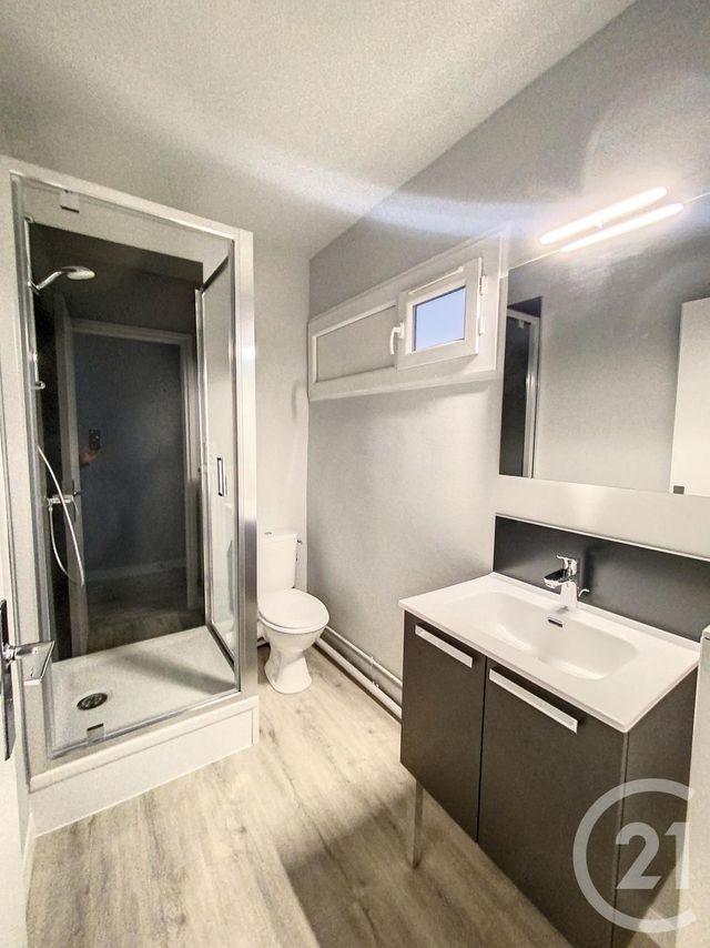 Appartement Studio à louer - 1 pièce - 19.86 m2 - CHAMALIERES - 63 - AUVERGNE - Century 21 Stéphane Roume Immobilier