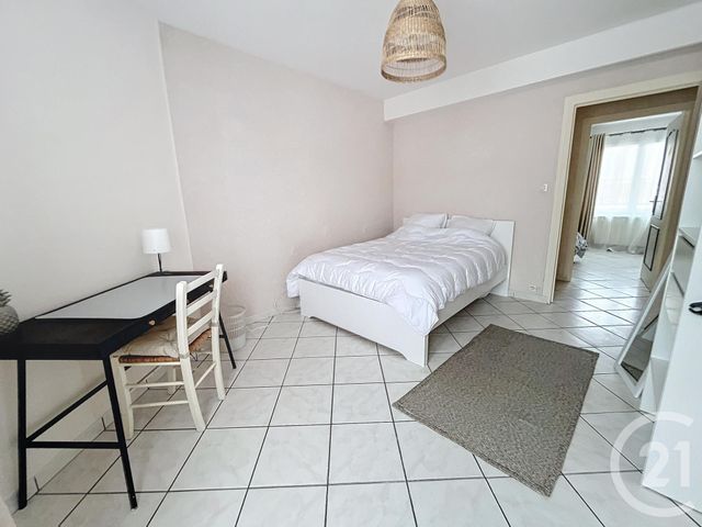 Appartement F3 à louer - 3 pièces - 65.77 m2 - CLERMONT FERRAND - 63 - AUVERGNE - Century 21 Stéphane Roume Immobilier