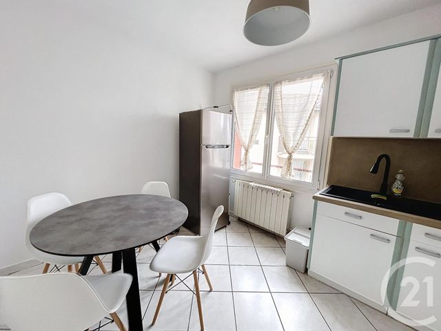 Appartement F3 à louer - 3 pièces - 65.77 m2 - CLERMONT FERRAND - 63 - AUVERGNE - Century 21 Stéphane Roume Immobilier