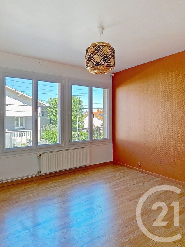 Appartement T4 à vendre - 4 pièces - 82.27 m2 - CHAMALIERES - 63 - AUVERGNE - Century 21 Stéphane Roume Immobilier