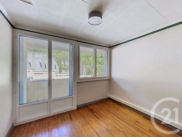 Appartement F3 à louer - 3 pièces - 55.0 m2 - CHAMALIERES - 63 - AUVERGNE - Century 21 Stéphane Roume Immobilier