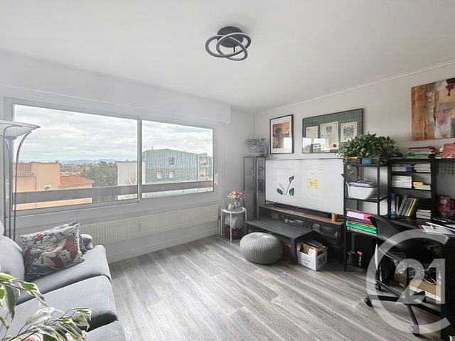 Appartement F3 à louer - 3 pièces - 55.0 m2 - CHAMALIERES - 63 - AUVERGNE - Century 21 Stéphane Roume Immobilier