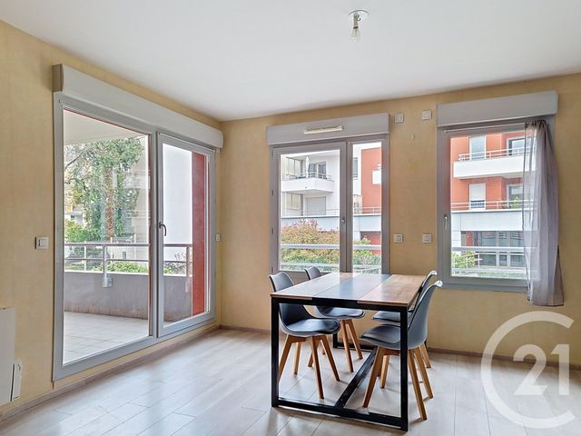 Appartement T2 à vendre - 2 pièces - 50.41 m2 - CLERMONT FERRAND - 63 - AUVERGNE - Century 21 Stéphane Roume Immobilier