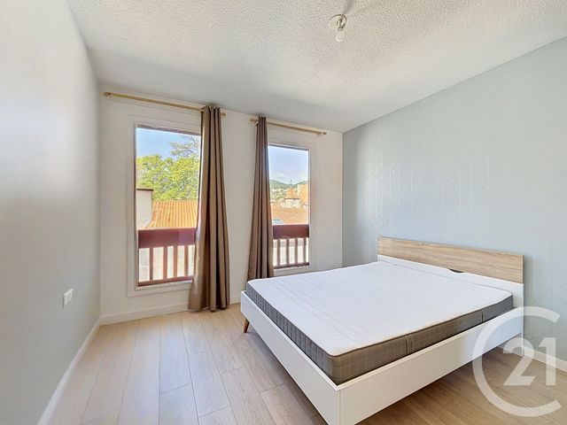 Appartement F3 à vendre - 3 pièces - 61.85 m2 - CHAMALIERES - 63 - AUVERGNE - Century 21 Stéphane Roume Immobilier