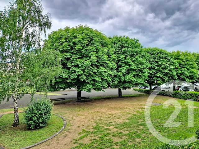 Appartement T4 à vendre - 4 pièces - 74.51 m2 - CLERMONT FERRAND - 63 - AUVERGNE - Century 21 Stéphane Roume Immobilier