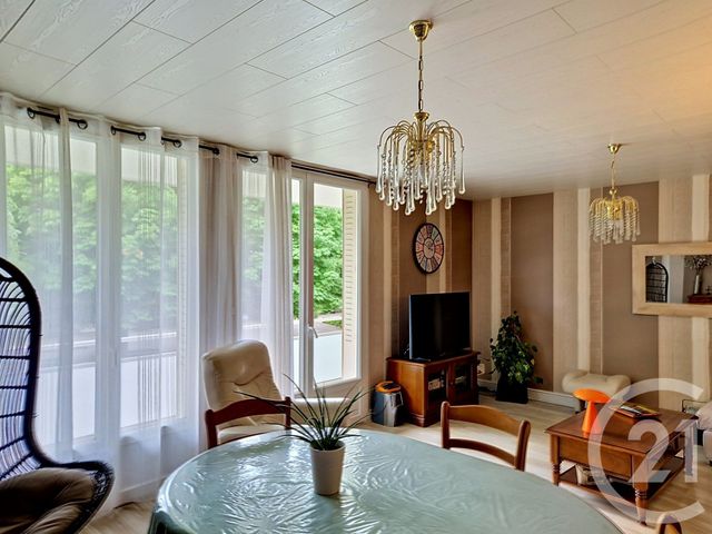 Appartement T4 à vendre - 4 pièces - 74.51 m2 - CLERMONT FERRAND - 63 - AUVERGNE - Century 21 Stéphane Roume Immobilier