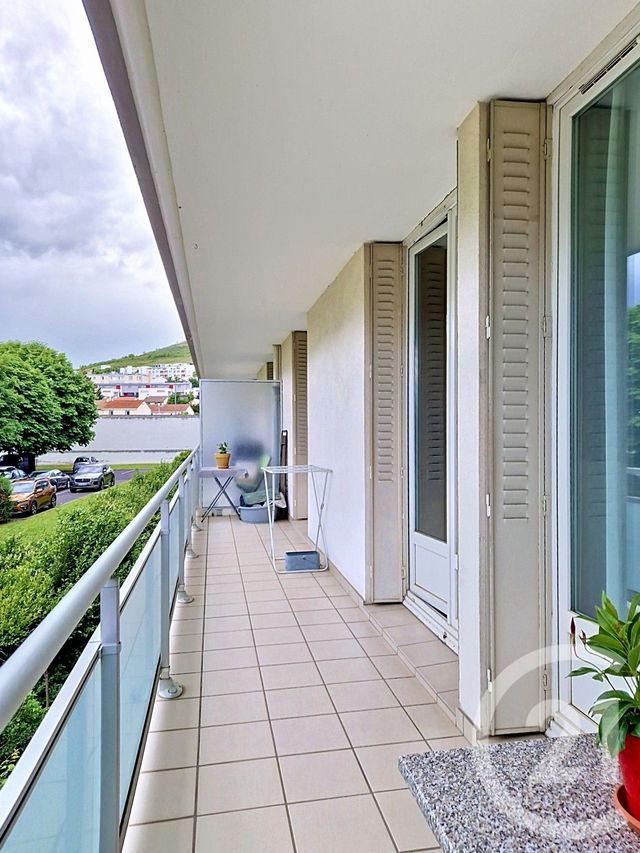 Appartement T4 à vendre - 4 pièces - 74.51 m2 - CLERMONT FERRAND - 63 - AUVERGNE - Century 21 Stéphane Roume Immobilier