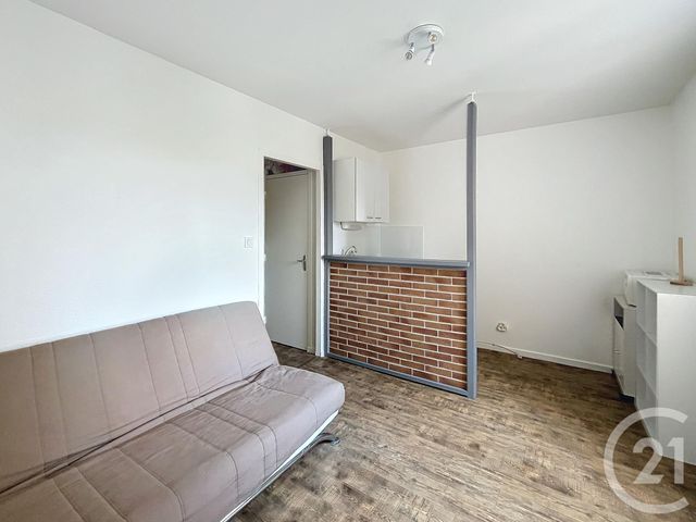 Appartement Studio à louer - 1 pièce - 17.6 m2 - CLERMONT FERRAND - 63 - AUVERGNE - Century 21 Stéphane Roume Immobilier