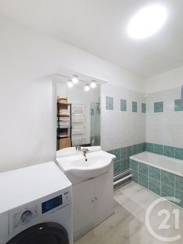 Appartement F2 à vendre - 2 pièces - 49.0 m2 - CLERMONT FERRAND - 63 - AUVERGNE - Century 21 Stéphane Roume Immobilier