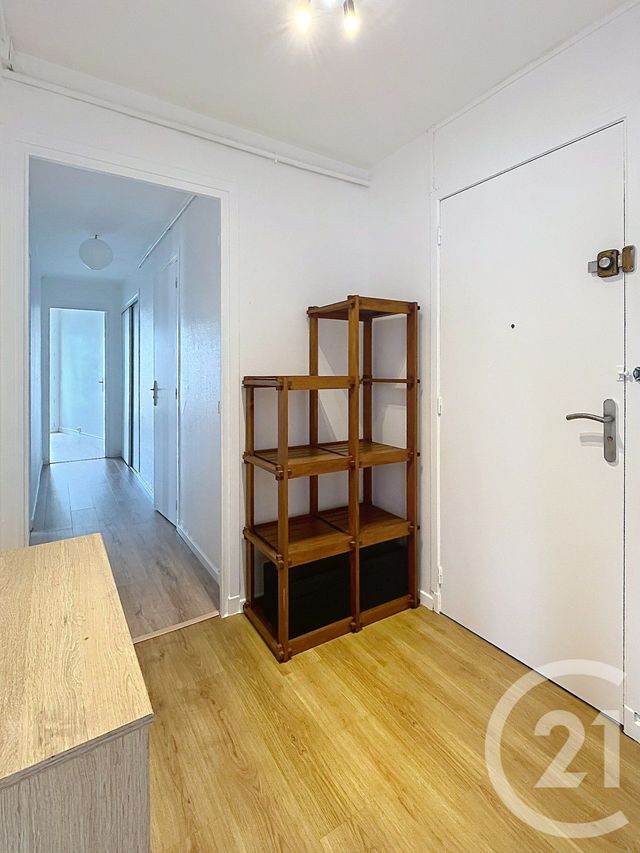 Appartement F3 à louer - 3 pièces - 62.55 m2 - CLERMONT FERRAND - 63 - AUVERGNE - Century 21 Stéphane Roume Immobilier