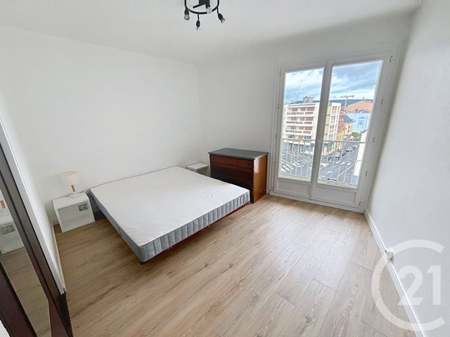 Appartement F3 à louer - 3 pièces - 62.55 m2 - CLERMONT FERRAND - 63 - AUVERGNE - Century 21 Stéphane Roume Immobilier
