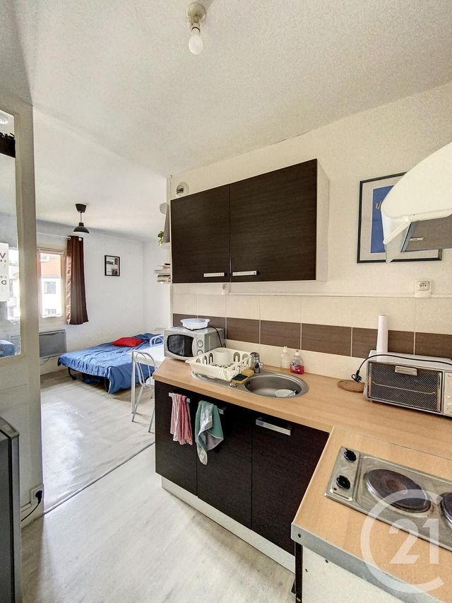Appartement F1 à louer - 1 pièce - 25.0 m2 - CLERMONT FERRAND - 63 - AUVERGNE - Century 21 Stéphane Roume Immobilier