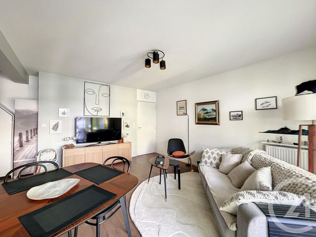 Appartement F3 à louer - 3 pièces - 59.59 m2 - CLERMONT FERRAND - 63 - AUVERGNE - Century 21 Stéphane Roume Immobilier