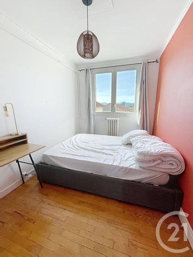 Appartement F4 à louer - 5 pièces - 63.15 m2 - CLERMONT FERRAND - 63 - AUVERGNE - Century 21 Stéphane Roume Immobilier