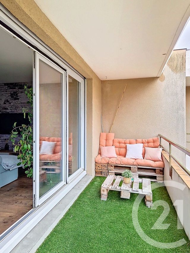 Appartement T4 à vendre - 4 pièces - 92.89 m2 - CLERMONT FERRAND - 63 - AUVERGNE - Century 21 Stéphane Roume Immobilier